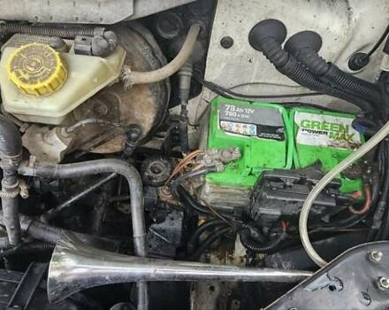 Белый Фольксваген Transporter, объемом двигателя 2.4 л и пробегом 439 тыс. км за 6300 $, фото 2 на Automoto.ua