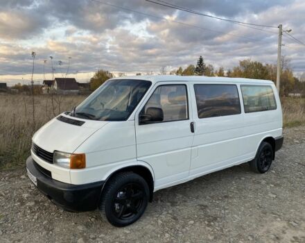 Белый Фольксваген Transporter, объемом двигателя 2.5 л и пробегом 400 тыс. км за 5150 $, фото 1 на Automoto.ua