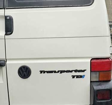Белый Фольксваген Transporter, объемом двигателя 2.4 л и пробегом 439 тыс. км за 6300 $, фото 29 на Automoto.ua