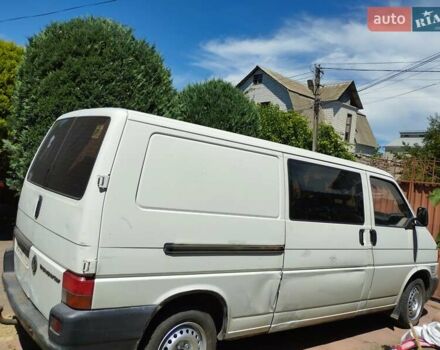 Білий Фольксваген Transporter, об'ємом двигуна 2.4 л та пробігом 433 тис. км за 4200 $, фото 1 на Automoto.ua