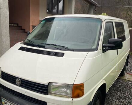 Білий Фольксваген Transporter, об'ємом двигуна 2.4 л та пробігом 420 тис. км за 4200 $, фото 1 на Automoto.ua