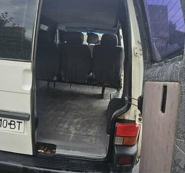 Белый Фольксваген Transporter, объемом двигателя 2.4 л и пробегом 439 тыс. км за 6300 $, фото 4 на Automoto.ua