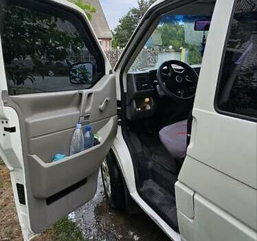 Белый Фольксваген Transporter, объемом двигателя 2.4 л и пробегом 439 тыс. км за 6300 $, фото 10 на Automoto.ua