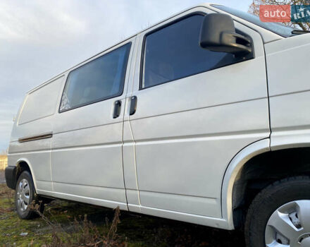 Білий Фольксваген Transporter, об'ємом двигуна 2.5 л та пробігом 323 тис. км за 5800 $, фото 4 на Automoto.ua