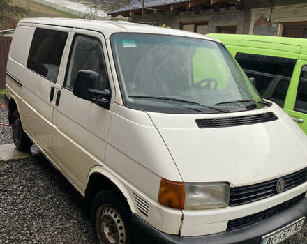 Білий Фольксваген Transporter, об'ємом двигуна 2.4 л та пробігом 420 тис. км за 4200 $, фото 2 на Automoto.ua