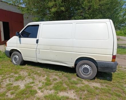 Белый Фольксваген Transporter, объемом двигателя 2.5 л и пробегом 380 тыс. км за 6400 $, фото 1 на Automoto.ua