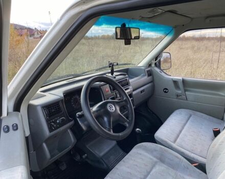 Белый Фольксваген Transporter, объемом двигателя 2.5 л и пробегом 400 тыс. км за 5150 $, фото 9 на Automoto.ua