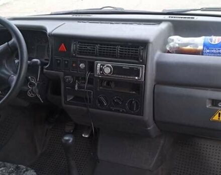 Білий Фольксваген Transporter, об'ємом двигуна 2.4 л та пробігом 356 тис. км за 4250 $, фото 2 на Automoto.ua