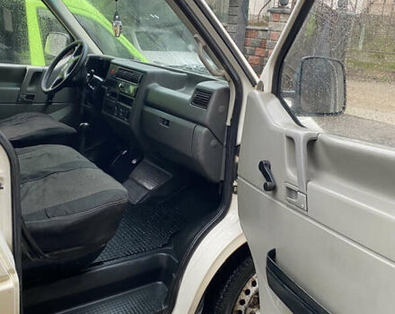 Білий Фольксваген Transporter, об'ємом двигуна 2.4 л та пробігом 420 тис. км за 4200 $, фото 5 на Automoto.ua