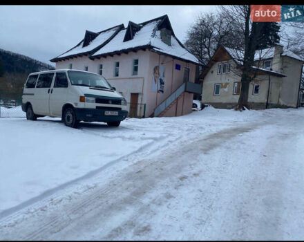 Белый Фольксваген Transporter, объемом двигателя 2.5 л и пробегом 511 тыс. км за 5500 $, фото 1 на Automoto.ua