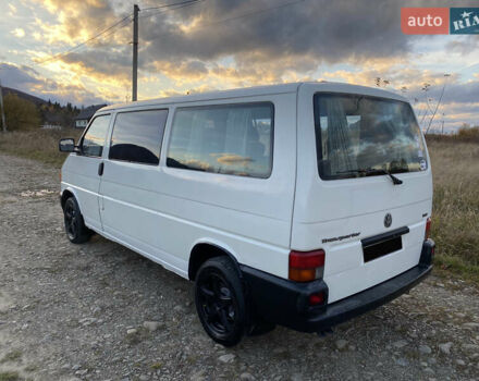 Белый Фольксваген Transporter, объемом двигателя 2.5 л и пробегом 400 тыс. км за 4950 $, фото 2 на Automoto.ua