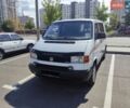 Белый Фольксваген Transporter, объемом двигателя 2.5 л и пробегом 400 тыс. км за 5498 $, фото 1 на Automoto.ua