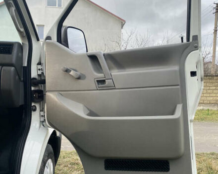Білий Фольксваген Transporter, об'ємом двигуна 2.5 л та пробігом 278 тис. км за 5999 $, фото 45 на Automoto.ua