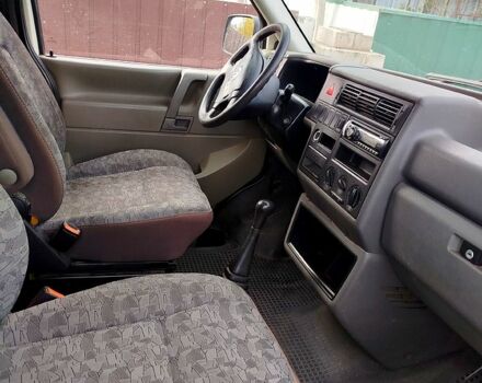 Белый Фольксваген Transporter, объемом двигателя 2.5 л и пробегом 250 тыс. км за 5300 $, фото 4 на Automoto.ua