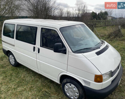 Білий Фольксваген Transporter, об'ємом двигуна 2.5 л та пробігом 278 тис. км за 5999 $, фото 3 на Automoto.ua