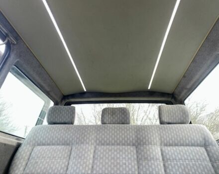 Білий Фольксваген Transporter, об'ємом двигуна 2.5 л та пробігом 278 тис. км за 5999 $, фото 21 на Automoto.ua