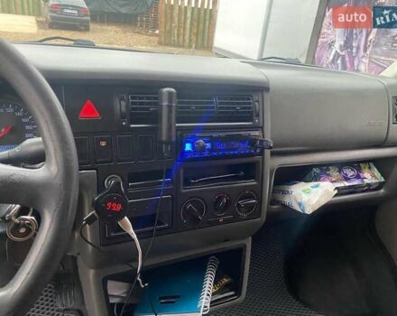 Белый Фольксваген Transporter, объемом двигателя 2.46 л и пробегом 456 тыс. км за 5000 $, фото 6 на Automoto.ua