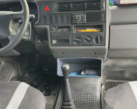 Белый Фольксваген Transporter, объемом двигателя 2.46 л и пробегом 391 тыс. км за 5499 $, фото 15 на Automoto.ua