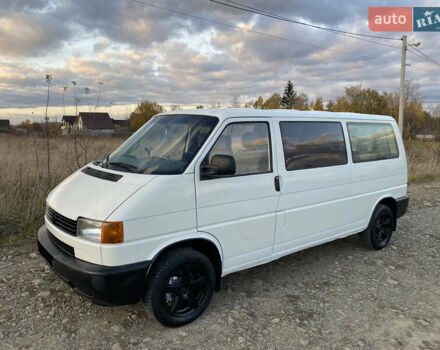 Белый Фольксваген Transporter, объемом двигателя 2.5 л и пробегом 400 тыс. км за 4950 $, фото 1 на Automoto.ua