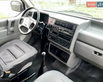 Білий Фольксваген Transporter, об'ємом двигуна 2.5 л та пробігом 278 тис. км за 5999 $, фото 53 на Automoto.ua