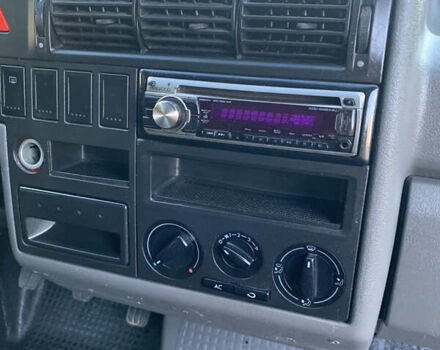 Белый Фольксваген Transporter, объемом двигателя 2.5 л и пробегом 400 тыс. км за 6700 $, фото 7 на Automoto.ua