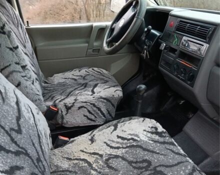 Білий Фольксваген Transporter, об'ємом двигуна 2.5 л та пробігом 516 тис. км за 5500 $, фото 5 на Automoto.ua