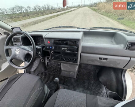 Белый Фольксваген Transporter, объемом двигателя 1.9 л и пробегом 317 тыс. км за 5500 $, фото 12 на Automoto.ua