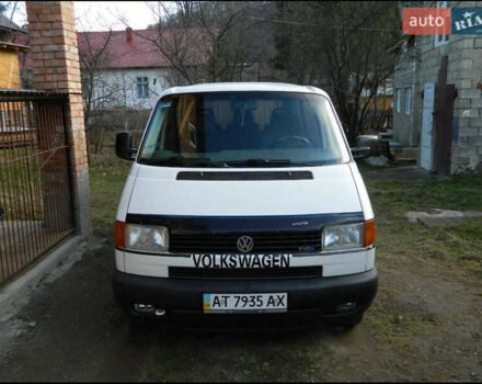 Белый Фольксваген Transporter, объемом двигателя 2.5 л и пробегом 511 тыс. км за 5500 $, фото 2 на Automoto.ua