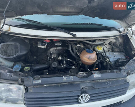 Белый Фольксваген Transporter, объемом двигателя 1.9 л и пробегом 446 тыс. км за 5500 $, фото 6 на Automoto.ua