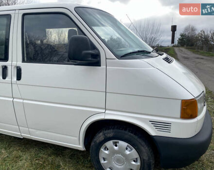Білий Фольксваген Transporter, об'ємом двигуна 2.5 л та пробігом 278 тис. км за 5999 $, фото 6 на Automoto.ua