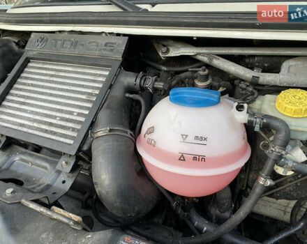 Белый Фольксваген Transporter, объемом двигателя 2.5 л и пробегом 400 тыс. км за 4950 $, фото 16 на Automoto.ua