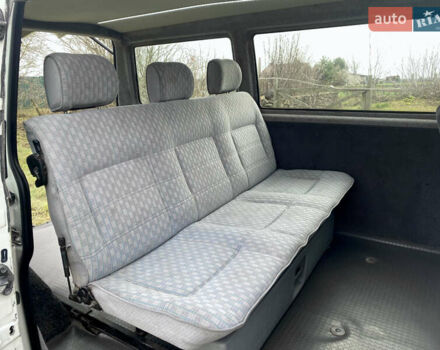 Білий Фольксваген Transporter, об'ємом двигуна 2.5 л та пробігом 278 тис. км за 5999 $, фото 62 на Automoto.ua