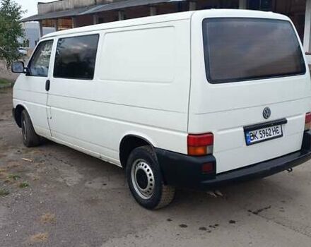 Білий Фольксваген Transporter, об'ємом двигуна 2.5 л та пробігом 315 тис. км за 6800 $, фото 1 на Automoto.ua