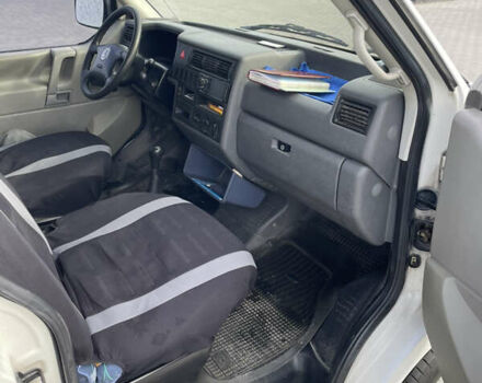 Белый Фольксваген Transporter, объемом двигателя 2.46 л и пробегом 391 тыс. км за 5499 $, фото 9 на Automoto.ua