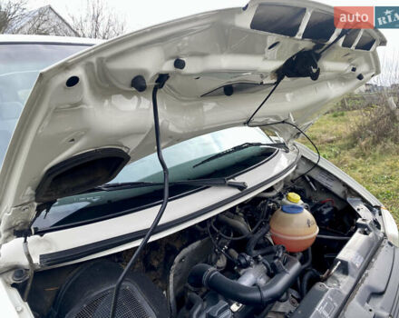 Білий Фольксваген Transporter, об'ємом двигуна 2.5 л та пробігом 278 тис. км за 5999 $, фото 38 на Automoto.ua