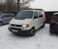 Белый Фольксваген Transporter, объемом двигателя 2 л и пробегом 369 тыс. км за 5900 $, фото 1 на Automoto.ua