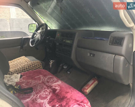 Белый Фольксваген Transporter, объемом двигателя 2.46 л и пробегом 490 тыс. км за 3900 $, фото 7 на Automoto.ua