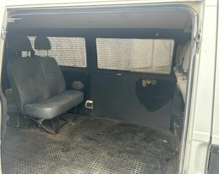 Білий Фольксваген Transporter, об'ємом двигуна 2.5 л та пробігом 300 тис. км за 4100 $, фото 4 на Automoto.ua