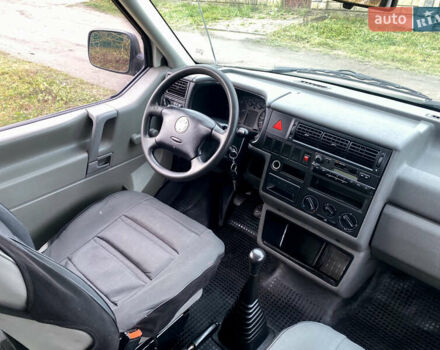 Білий Фольксваген Transporter, об'ємом двигуна 2.5 л та пробігом 278 тис. км за 5999 $, фото 51 на Automoto.ua