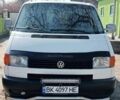 Белый Фольксваген Transporter, объемом двигателя 2.5 л и пробегом 380 тыс. км за 7700 $, фото 1 на Automoto.ua