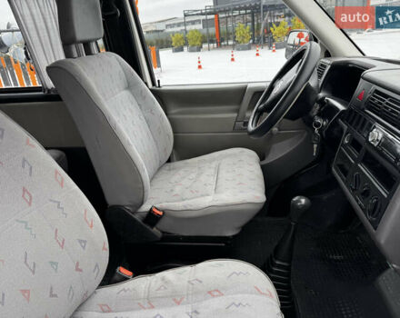 Белый Фольксваген Transporter, объемом двигателя 2.46 л и пробегом 338 тыс. км за 7300 $, фото 57 на Automoto.ua