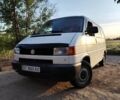 Білий Фольксваген Transporter, об'ємом двигуна 2.4 л та пробігом 300 тис. км за 4500 $, фото 1 на Automoto.ua