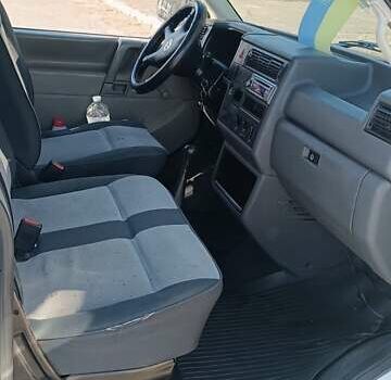 Белый Фольксваген Transporter, объемом двигателя 1.9 л и пробегом 414 тыс. км за 6400 $, фото 10 на Automoto.ua