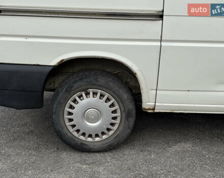 Белый Фольксваген Transporter, объемом двигателя 2.46 л и пробегом 338 тыс. км за 4200 $, фото 1 на Automoto.ua