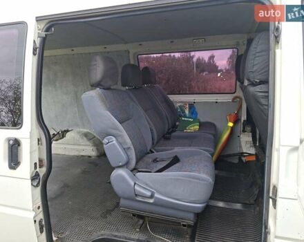 Белый Фольксваген Transporter, объемом двигателя 1.9 л и пробегом 372 тыс. км за 6500 $, фото 1 на Automoto.ua