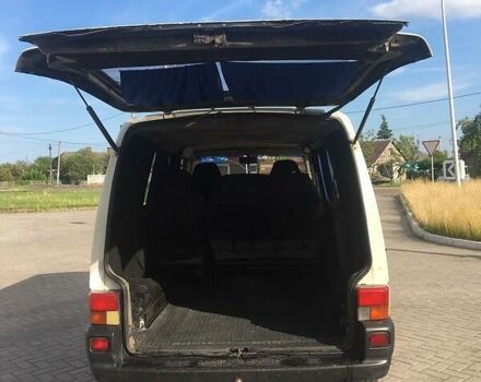 Белый Фольксваген Transporter, объемом двигателя 1.9 л и пробегом 290 тыс. км за 4999 $, фото 6 на Automoto.ua