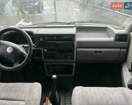 Білий Фольксваген Transporter, об'ємом двигуна 1.9 л та пробігом 295 тис. км за 5800 $, фото 5 на Automoto.ua