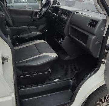 Белый Фольксваген Transporter, объемом двигателя 2.5 л и пробегом 428 тыс. км за 8709 $, фото 5 на Automoto.ua