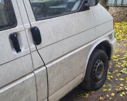 Белый Фольксваген Transporter, объемом двигателя 2.5 л и пробегом 320 тыс. км за 3600 $, фото 4 на Automoto.ua