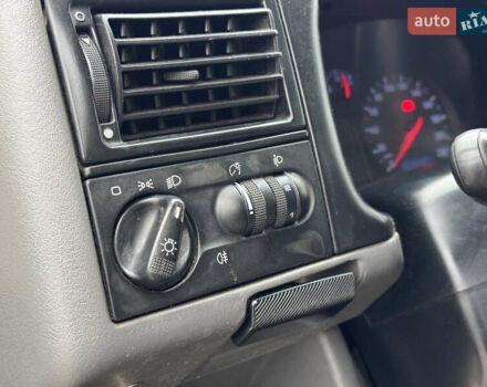 Білий Фольксваген Transporter, об'ємом двигуна 1.9 л та пробігом 285 тис. км за 5600 $, фото 15 на Automoto.ua